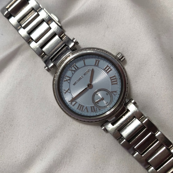 Michael Kors light blue watch - Picture 1 of 3